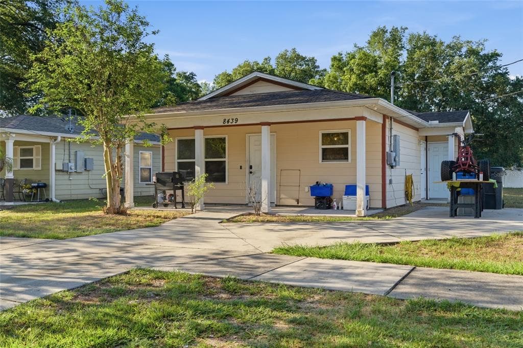 8439 RADIO LANE TAMPA, FL 33619