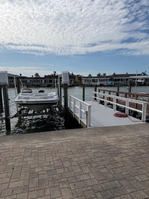 582 BOCA CIEGA POINT BOULEVARD N ST PETERSBURG, FL 33708