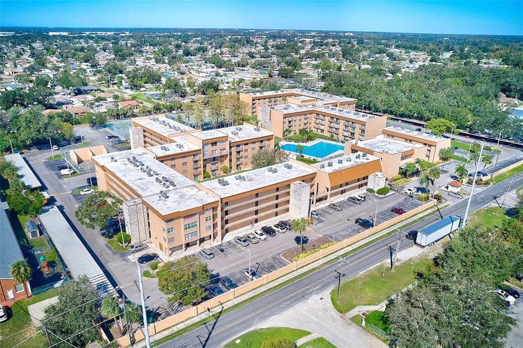 5820 N CHURCH AVENUE UNIT 105 TAMPA, FL 33614
