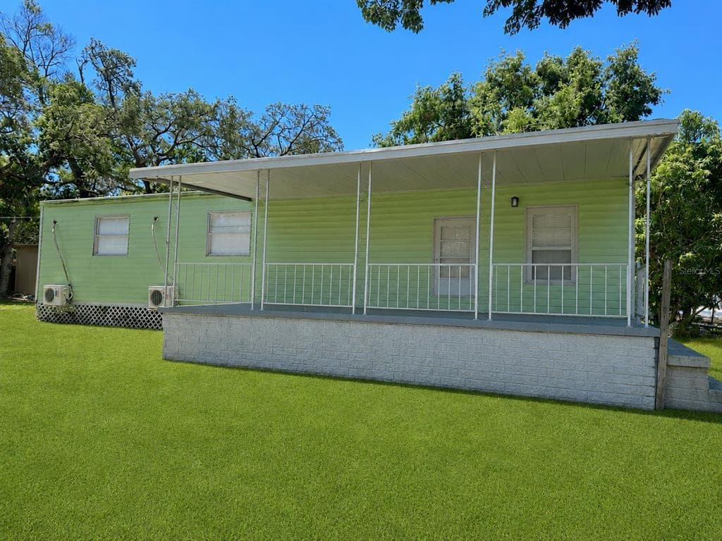6606 CORBIN LANE