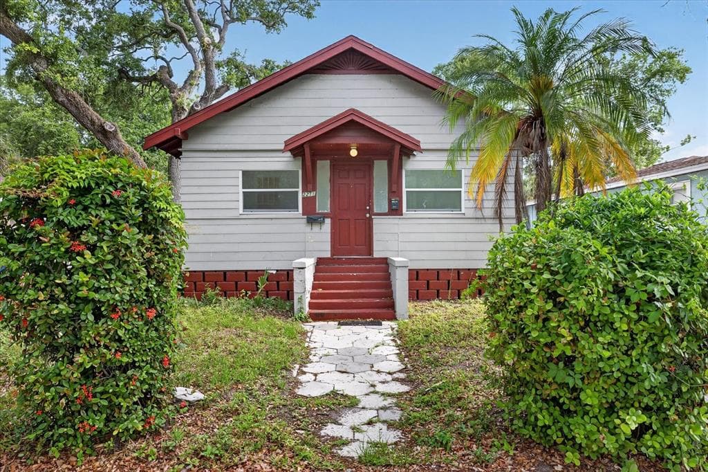 2211 22ND AVENUE S ST PETERSBURG, FL 33712
