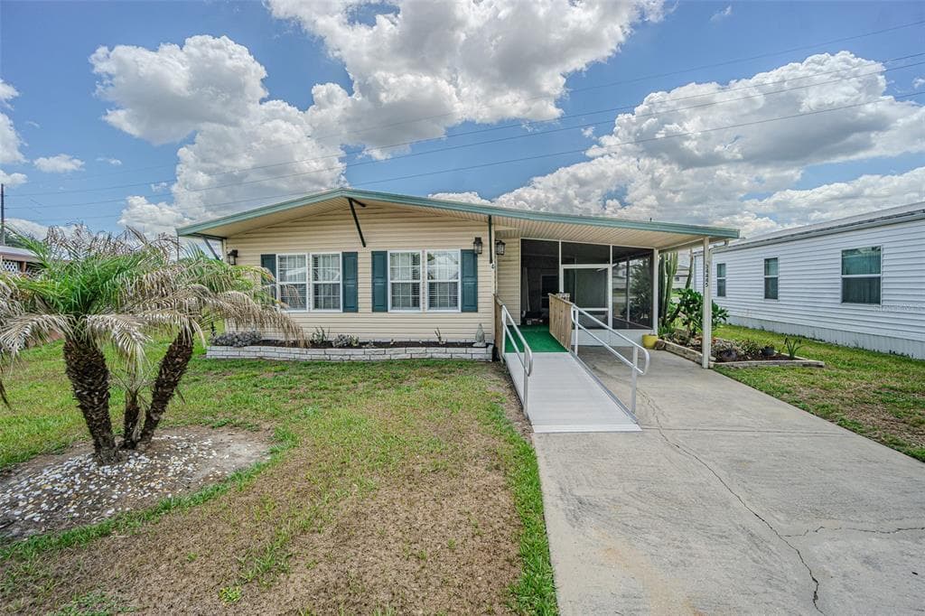 34445 COUNTRYSIDE DRIVE WESLEY CHAPEL, FL 33543