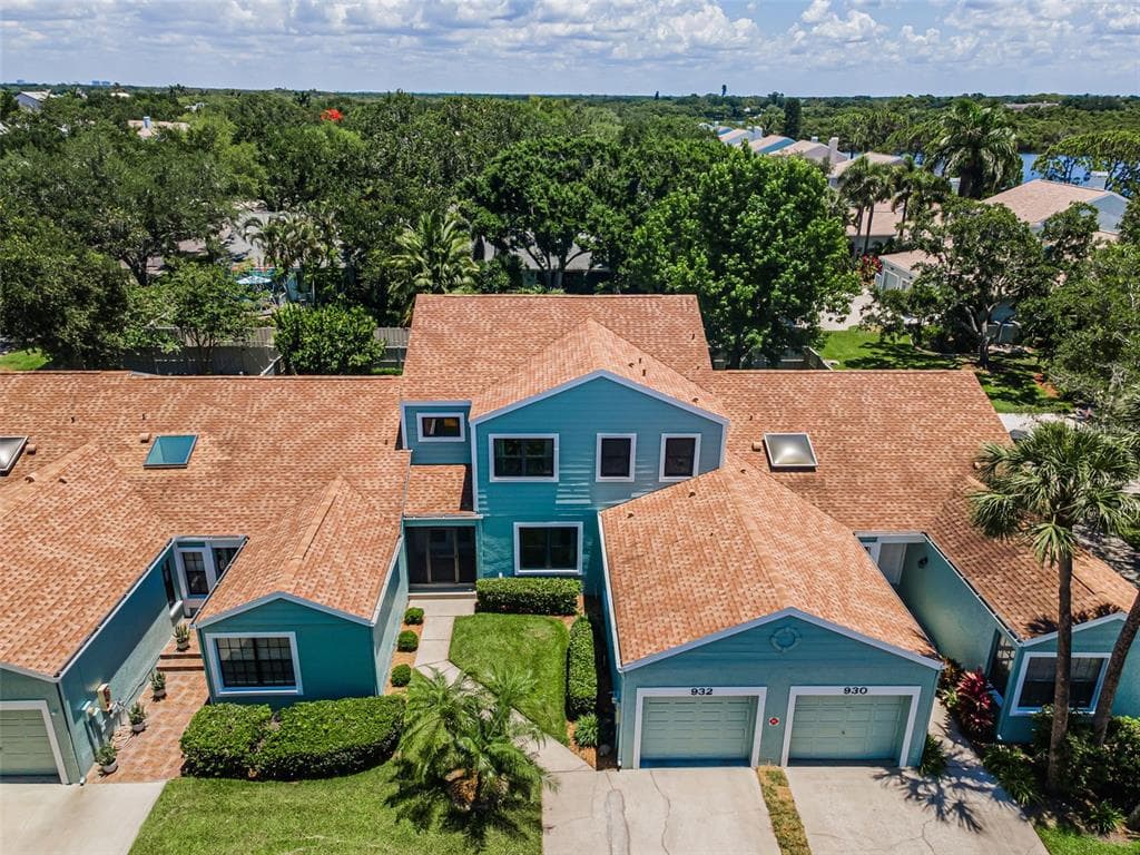 932 MYAKKA COURT NE ST PETERSBURG, FL 33702