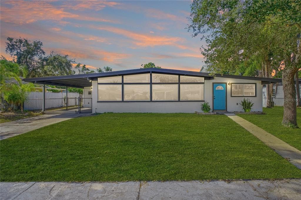 316 COUNTRY CLUB DRIVE