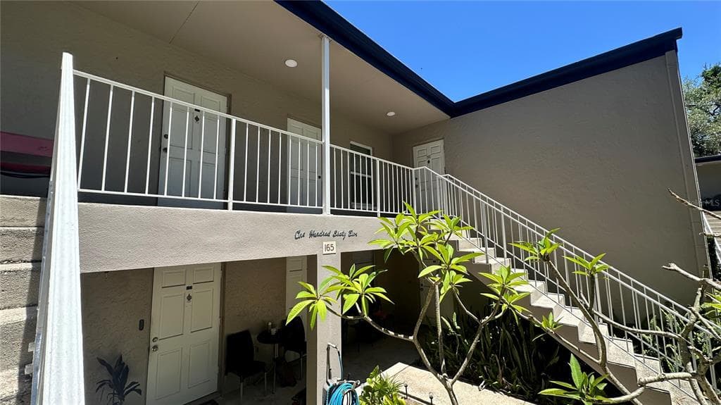 165 PICARDY VILLA CIRCLE UNIT 201 BRANDON, FL 33510