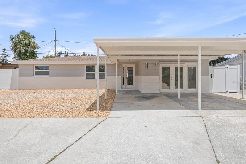 1018 LANDAU STREET HOLIDAY, FL 34690