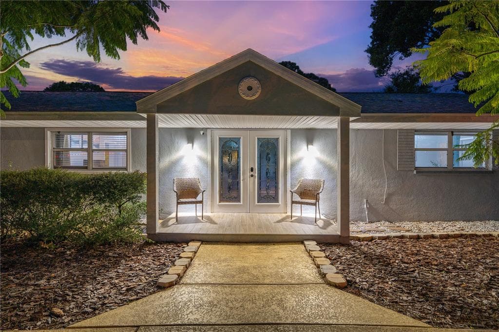 1626 YOUNG AVENUE CLEARWATER, FL 33756