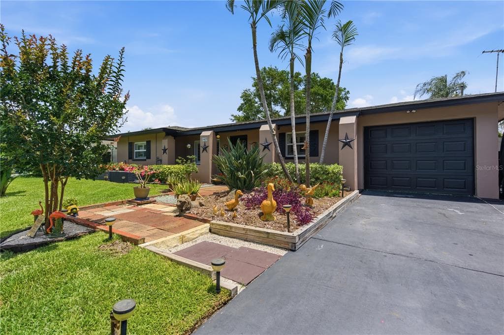 1429 SAN CHARLES DRIVE DUNEDIN, FL 34698