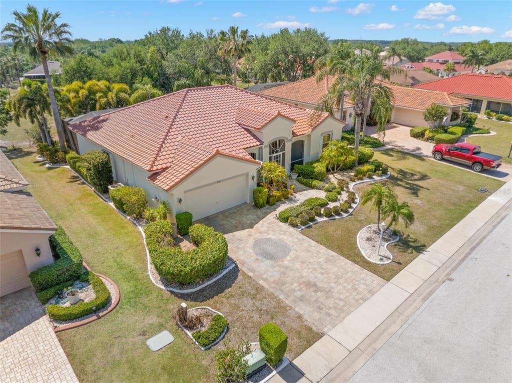 1305 CRYSTAL GREENS DRIVE SUN CITY CENTER, FL 33573