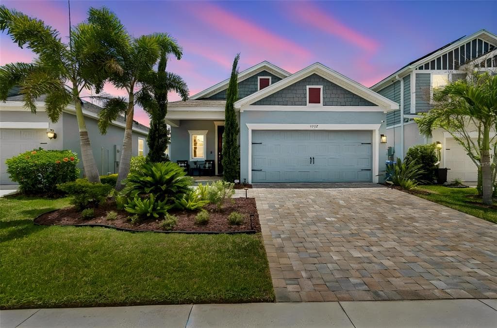 5722 SILVER SUN DR APOLLO BEACH, FL 33572