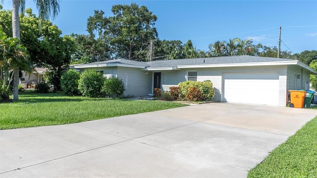 8272 127TH STREET SEMINOLE, FL 33776