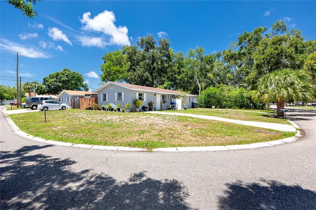 122 WERTZ DRIVE LARGO, FL 33771