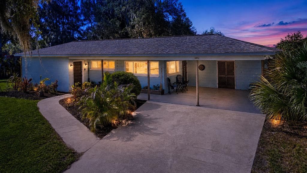 6109 KRACKER AVENUE GIBSONTON, FL 33534