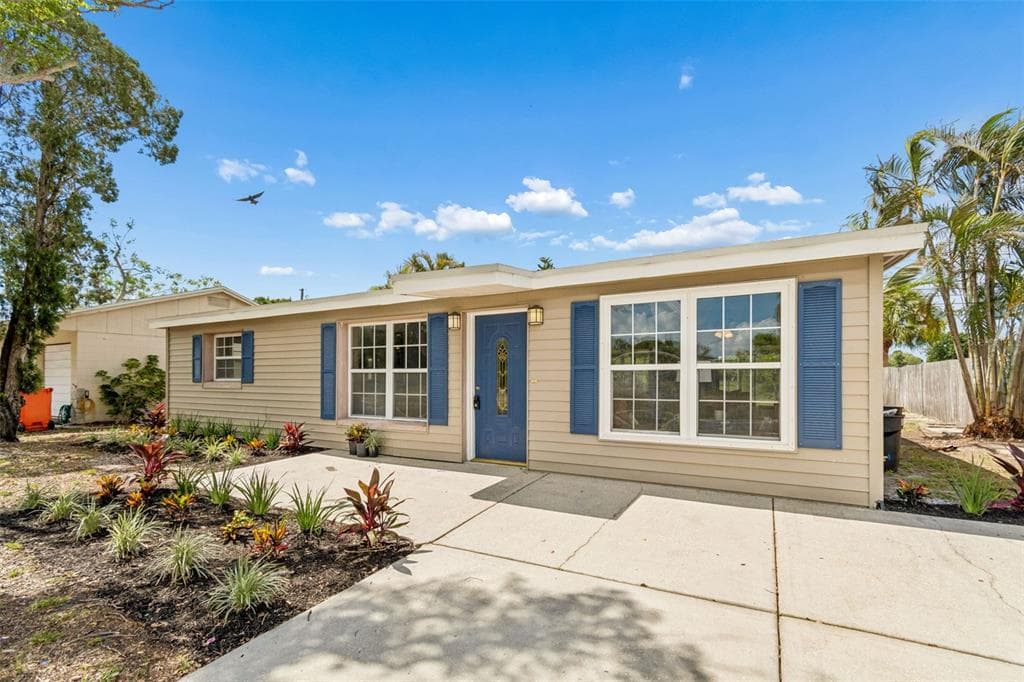 8624 91ST TERRACE SEMINOLE, FL 33777