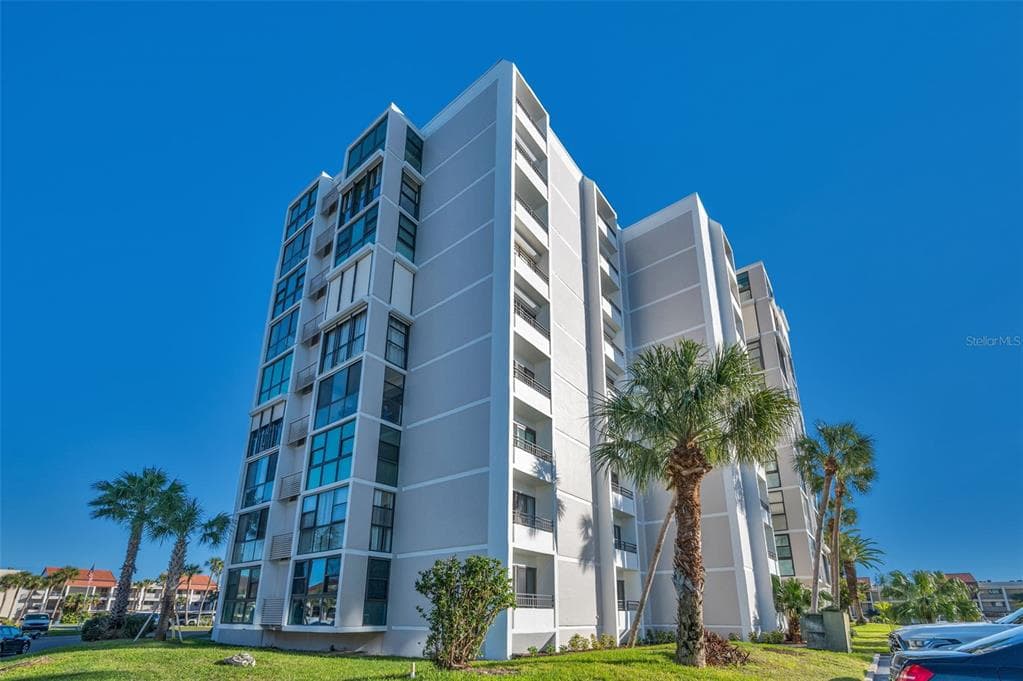 855 BAYWAY BOULEVARD UNIT 708 CLEARWATER BEACH, FL 33767