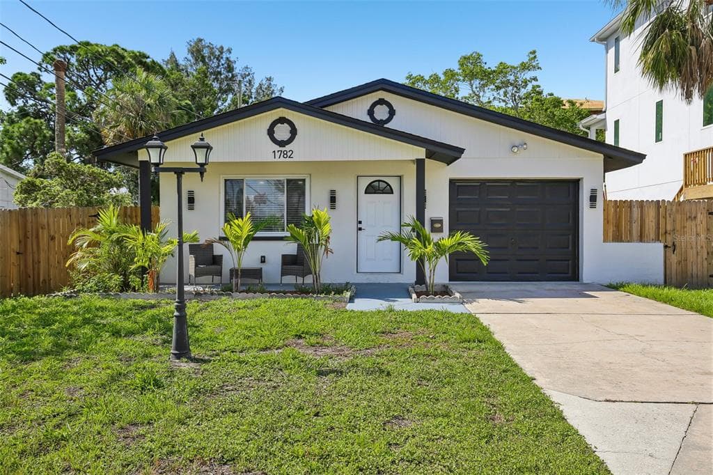 1782 MARYLAND AVENUE NE ST PETERSBURG, FL 33703
