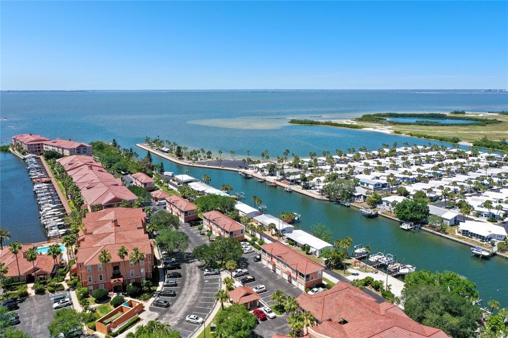 5000 CULBREATH KEY WAY UNIT 2-201 TAMPA, FL 33611