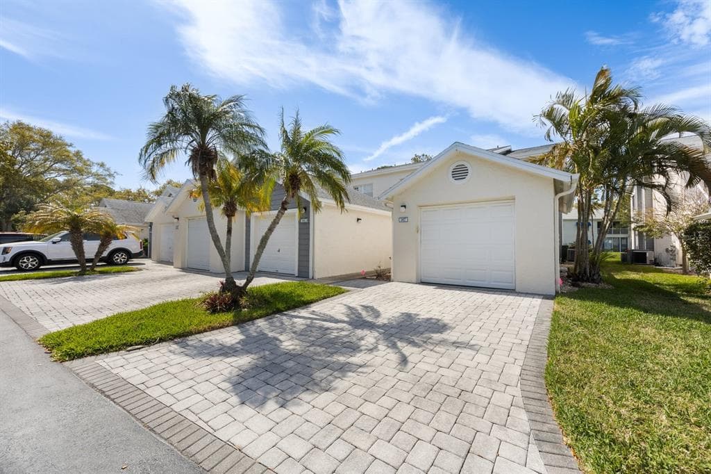 11600 SHIPWATCH DRIVE UNIT 1417 LARGO, FL 33774