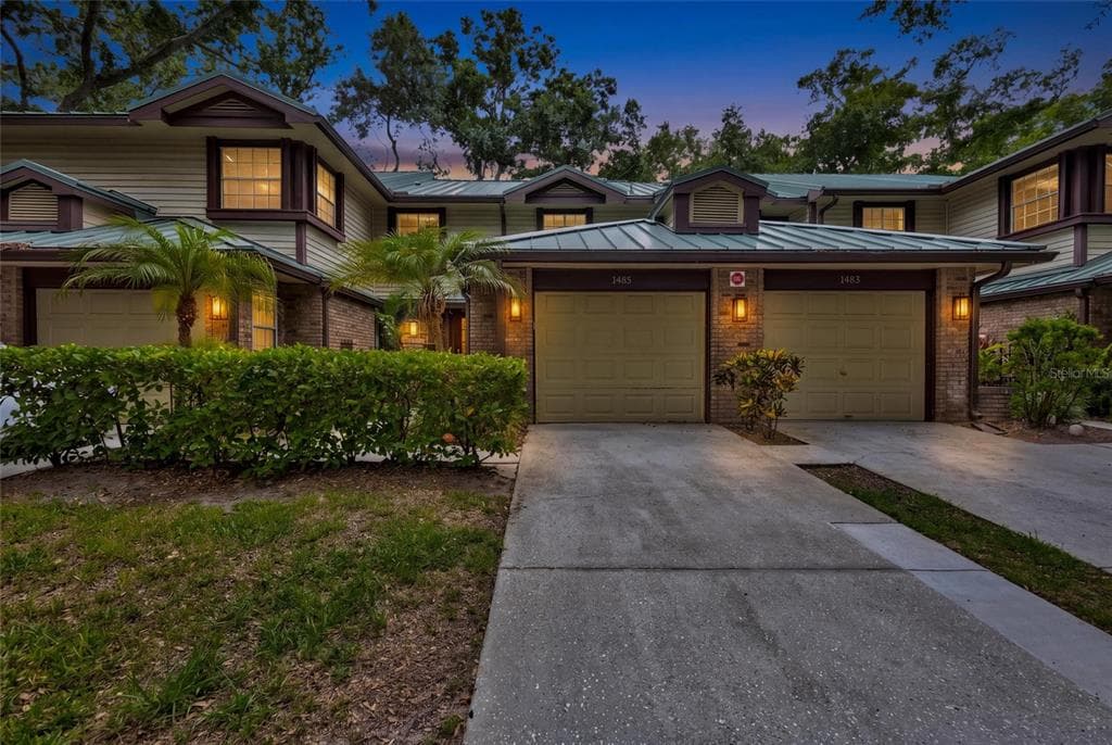 1485 MAHOGANY LANE UNIT 1602 PALM HARBOR, FL 34683