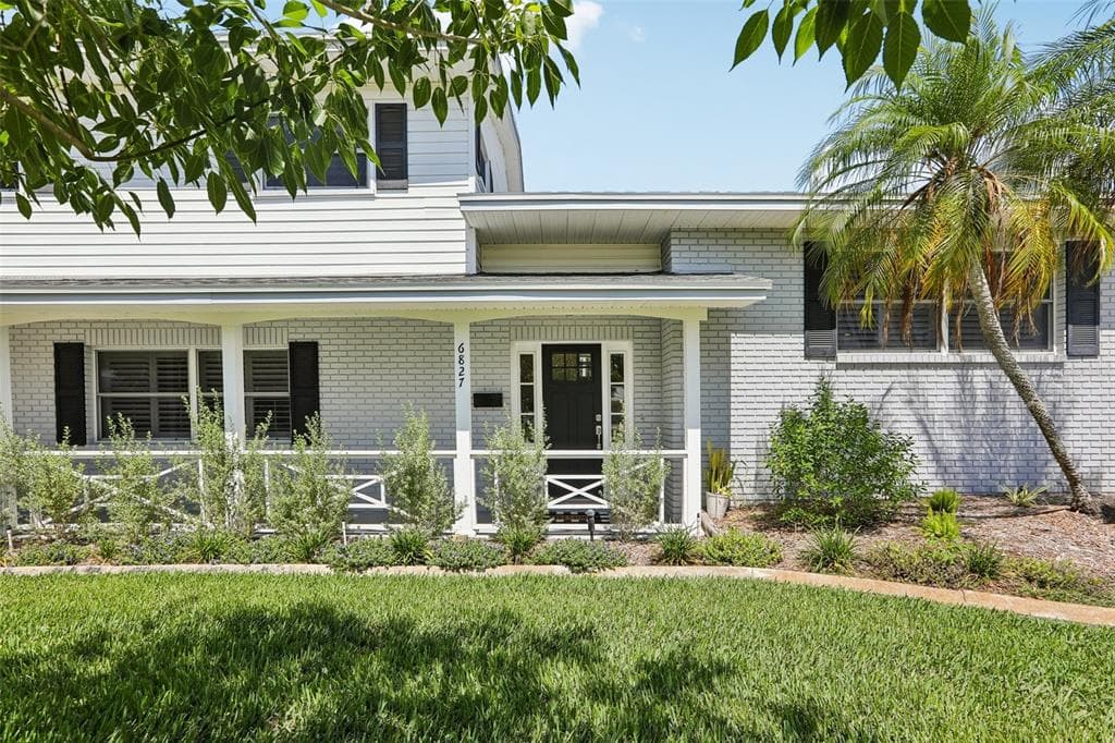 6827 TEQUESTA DRIVE SEMINOLE, FL 33777