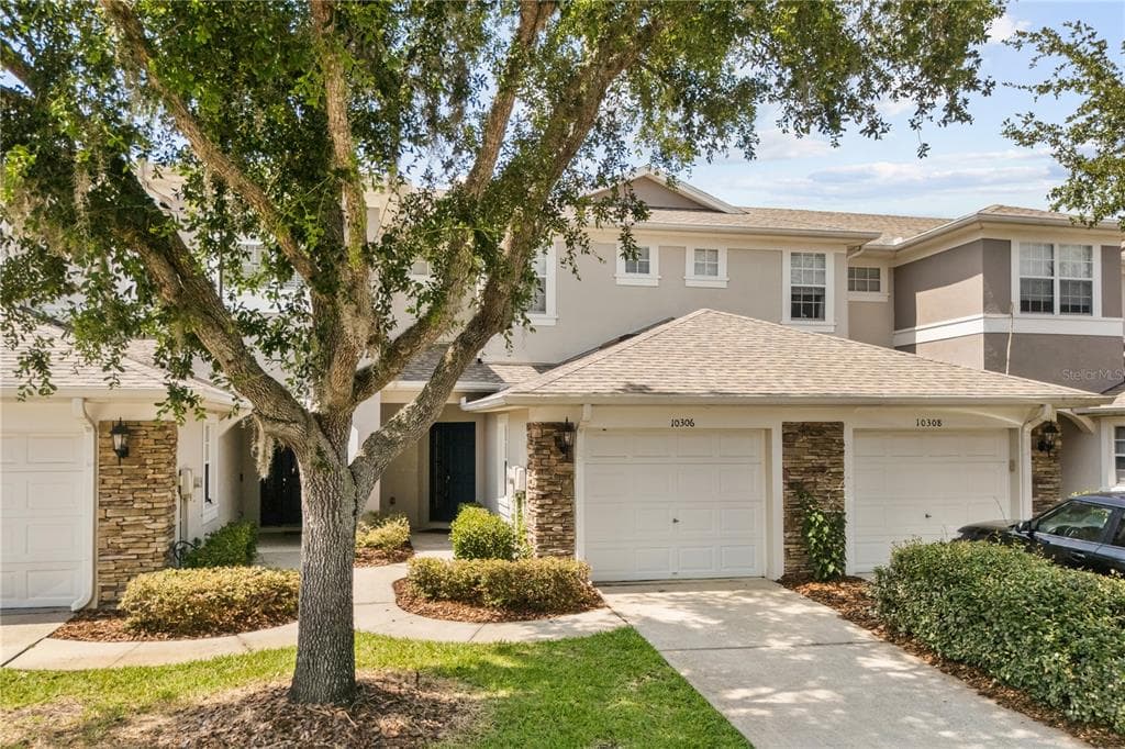 10306 STONE MOSS AVENUE TAMPA, FL 33647