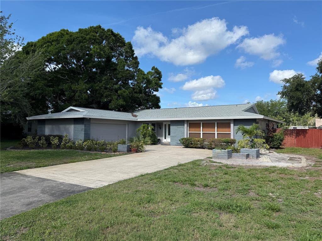1634 SHEFFIELD DRIVE CLEARWATER, FL 33764