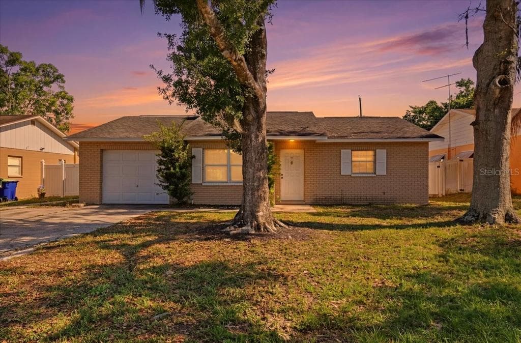 4624 WISTERIA DRIVE ZEPHYRHILLS, FL 33542