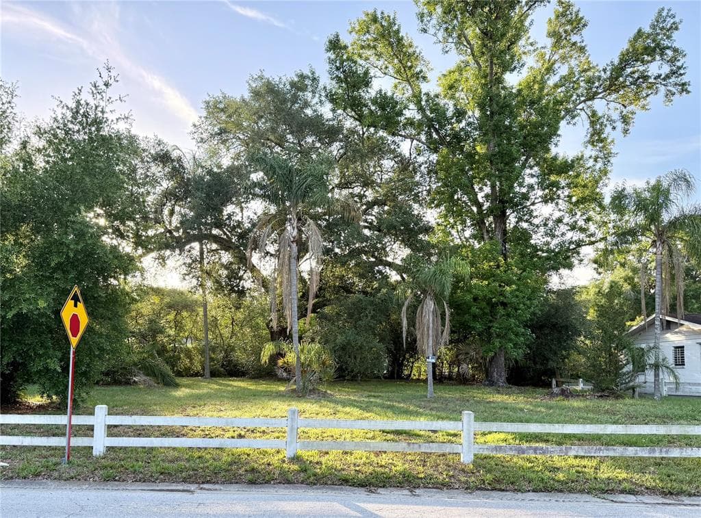 304 SPRINGDALE PLACE TEMPLE TERRACE, FL 33617