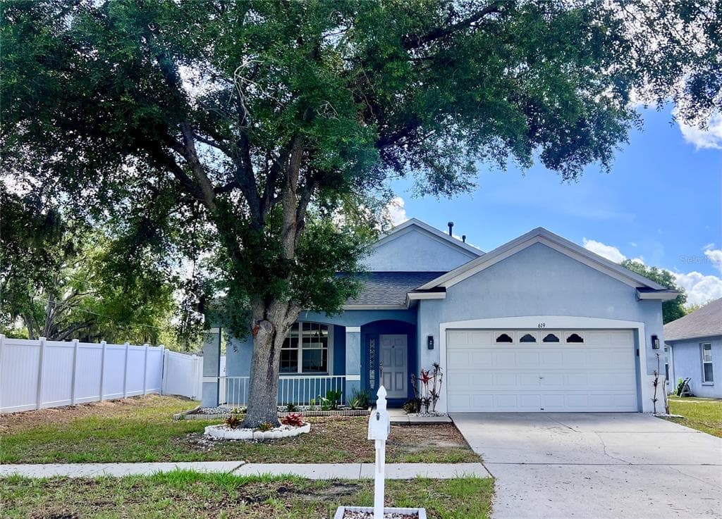 619 SCHOONER BAY COURT VALRICO, FL 33594