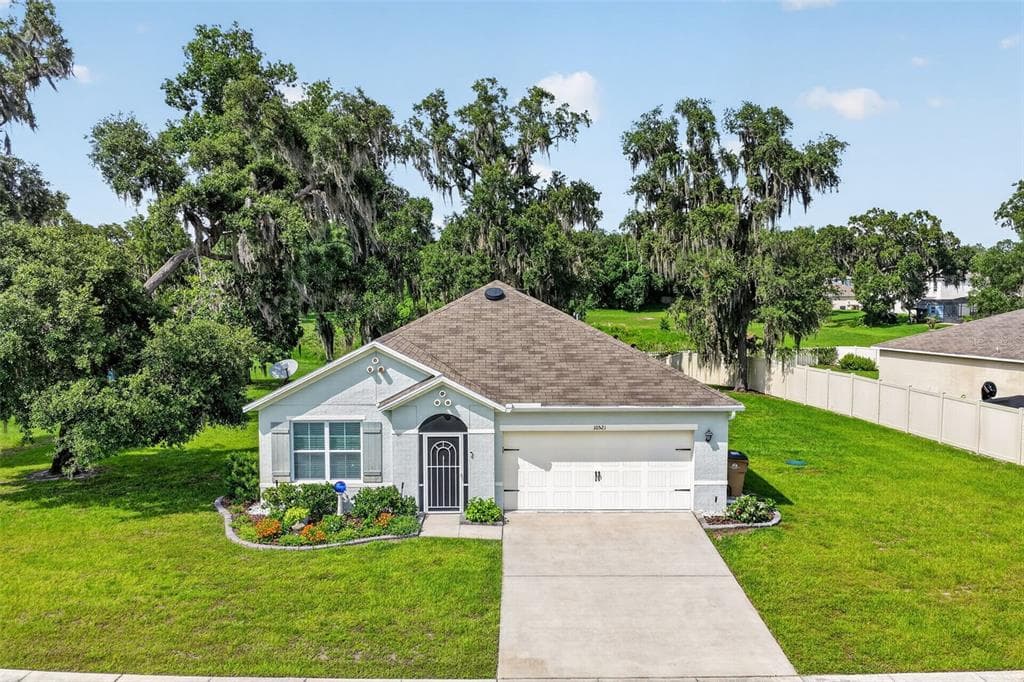 10521 BRONZE LEAF COURT LEESBURG, FL 34788