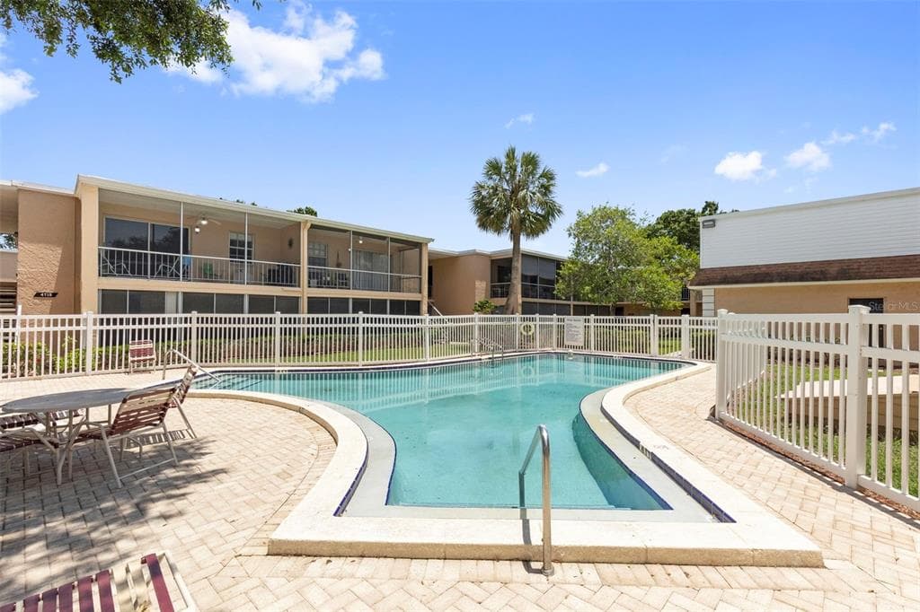 4702 CHRISTA COURT UNIT 345 TAMPA, FL 33614