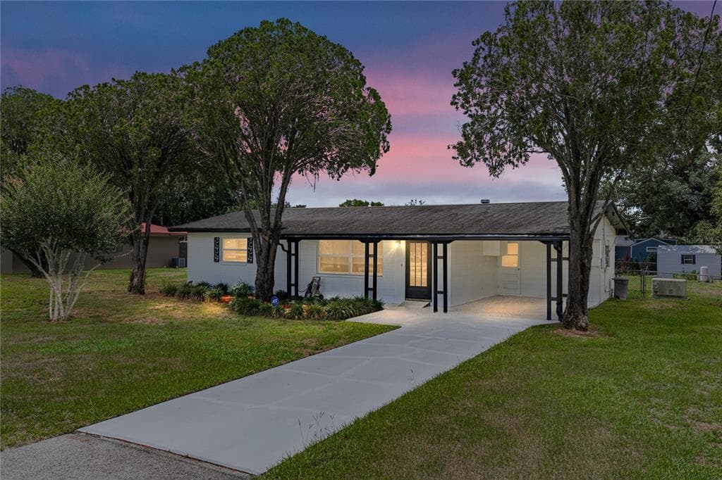 37136 MANDARIN AVENUE ZEPHYRHILLS, FL 33541