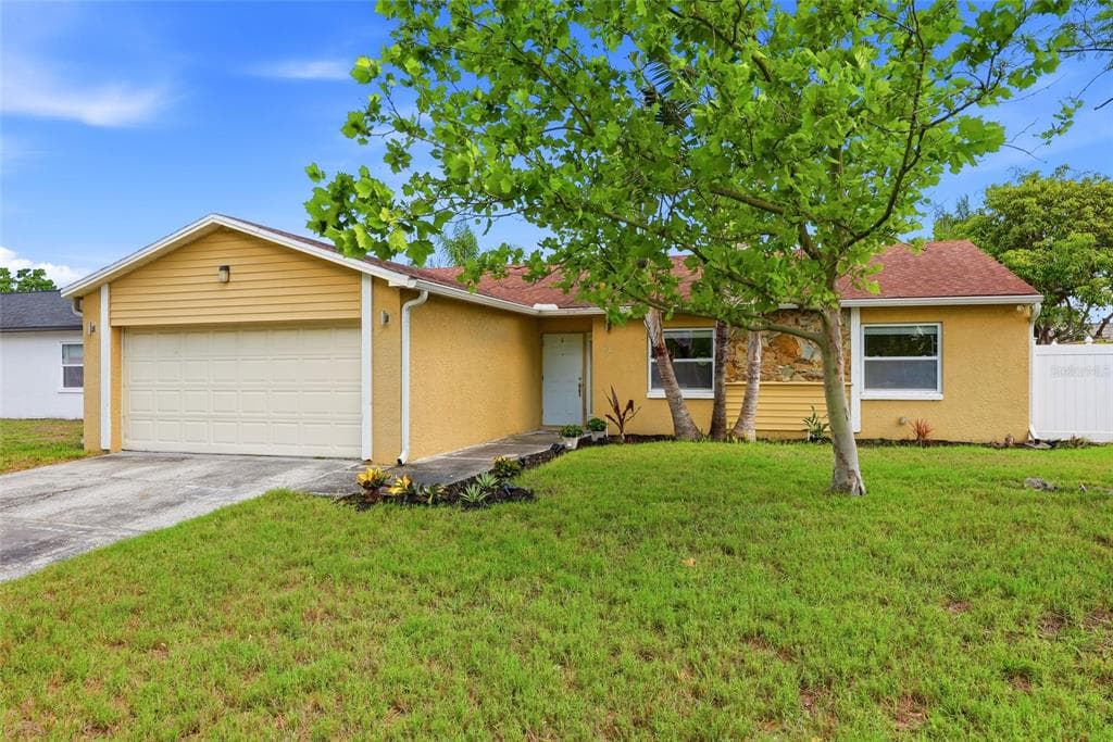 8405 SOMERSET DRIVE LARGO, FL 33773