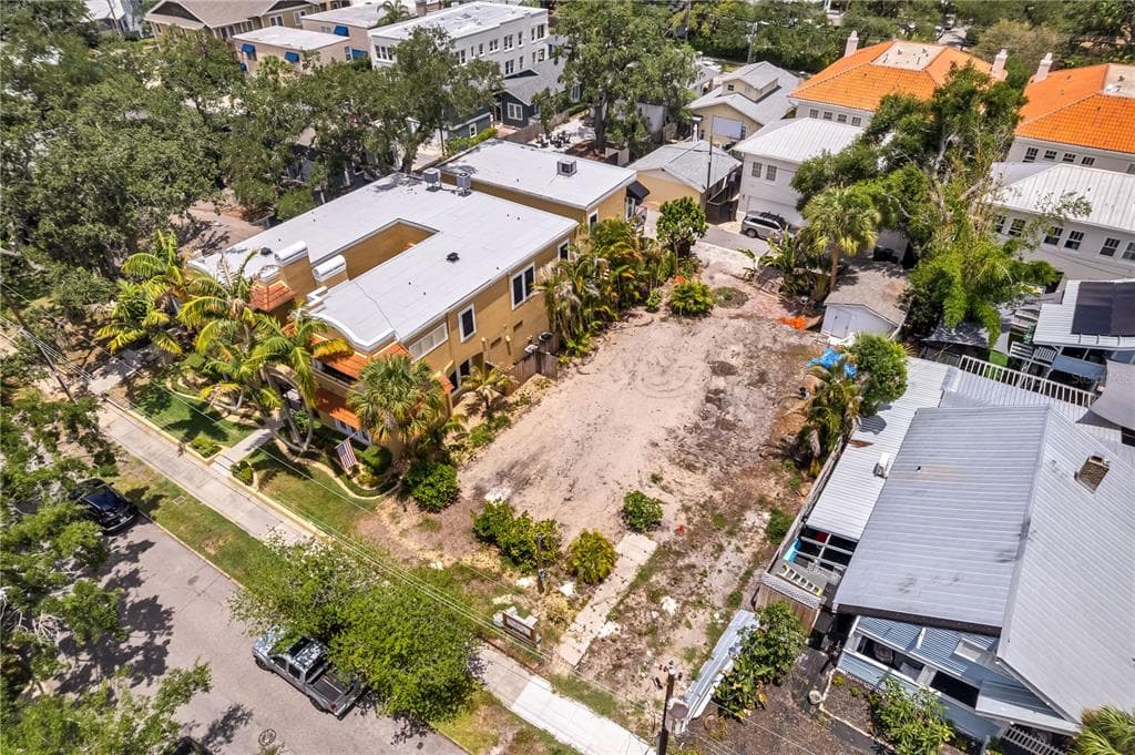 1703 W JETTON AVENUE TAMPA, FL 33606