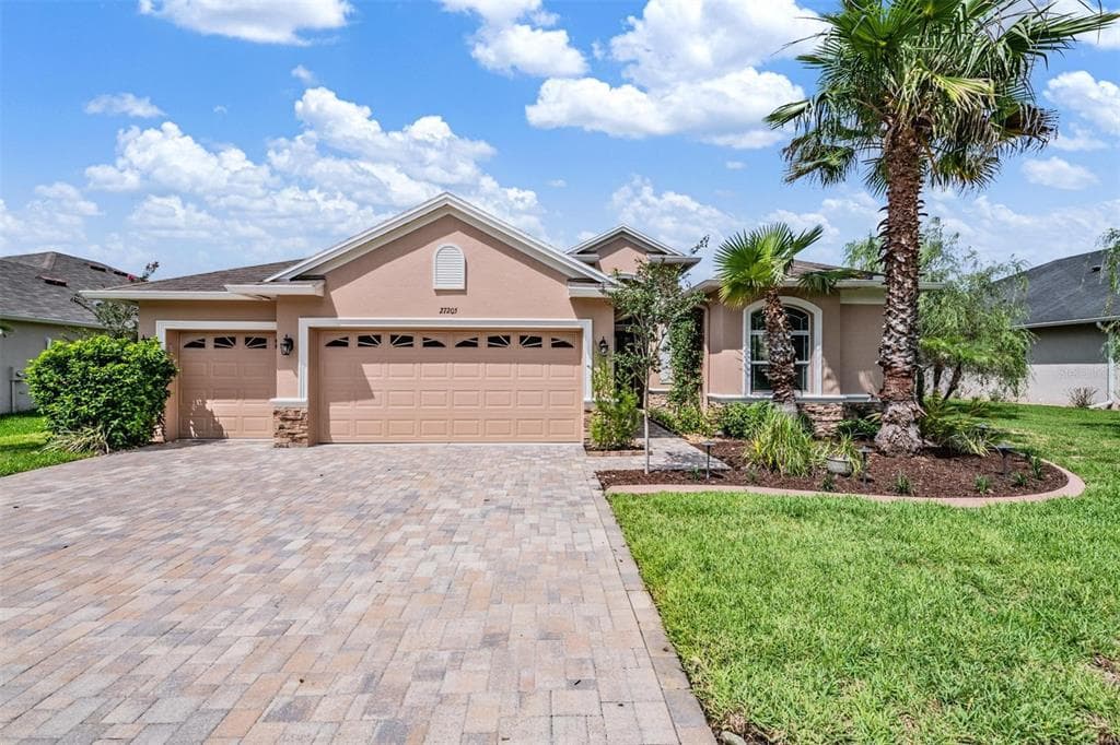 27205 HAWKS NEST CIRCLE WESLEY CHAPEL, FL 33544