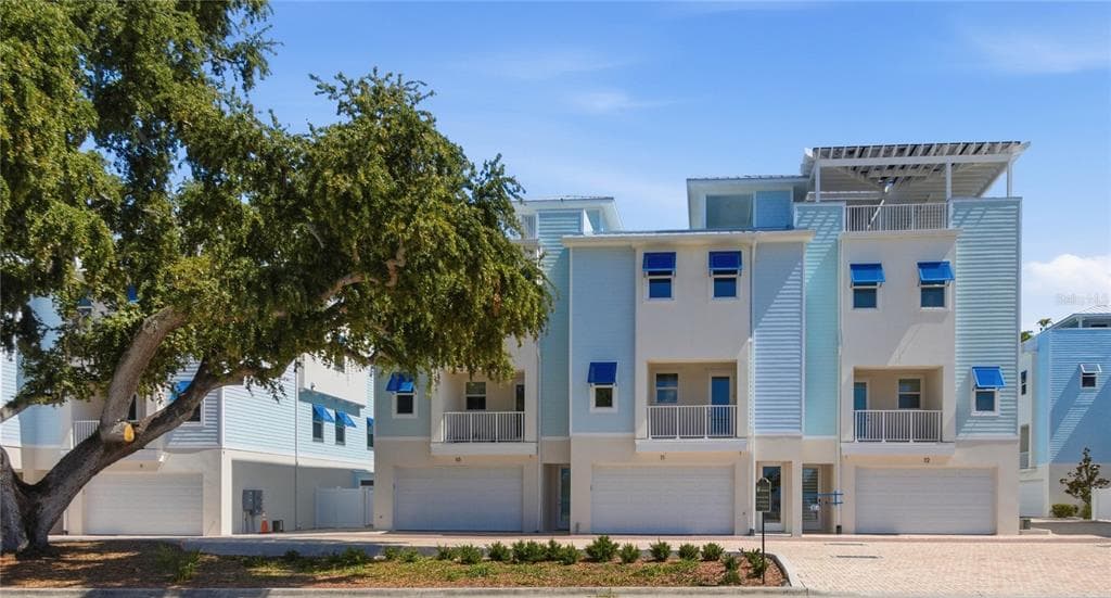 1413 BAYSHORE BOULEVARD UNIT 11 DUNEDIN, FL 34698