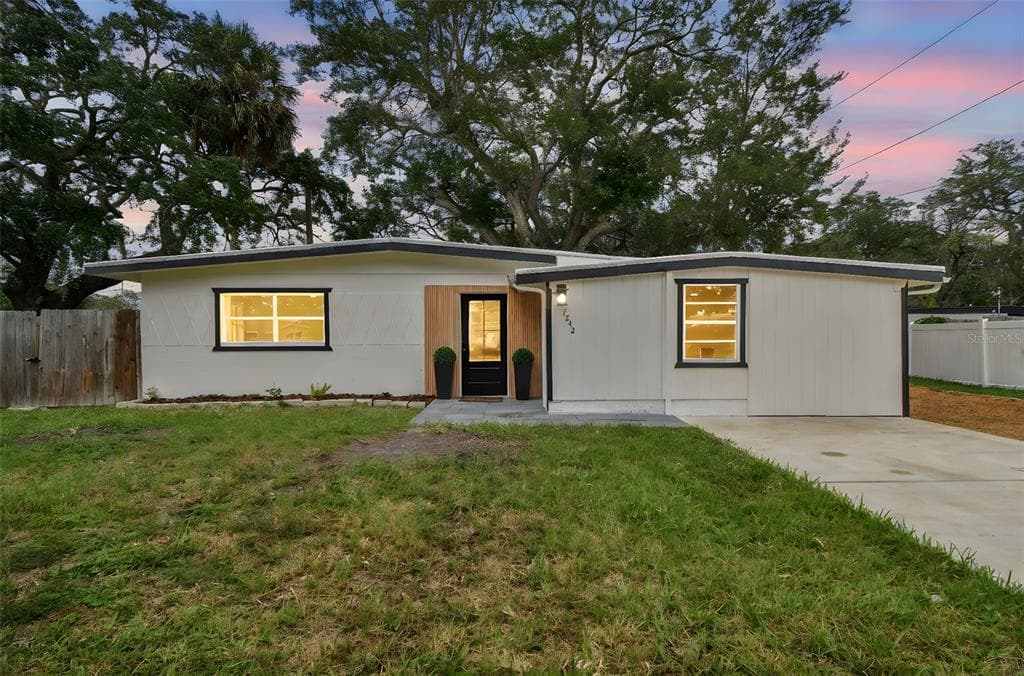7242 OELSNER STREET NEW PORT RICHEY, FL 34652