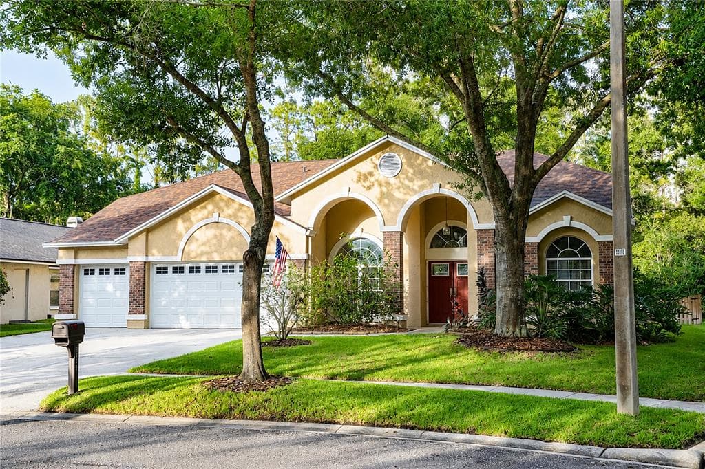 5622 GLENCREST BOULEVARD TAMPA, FL 33625