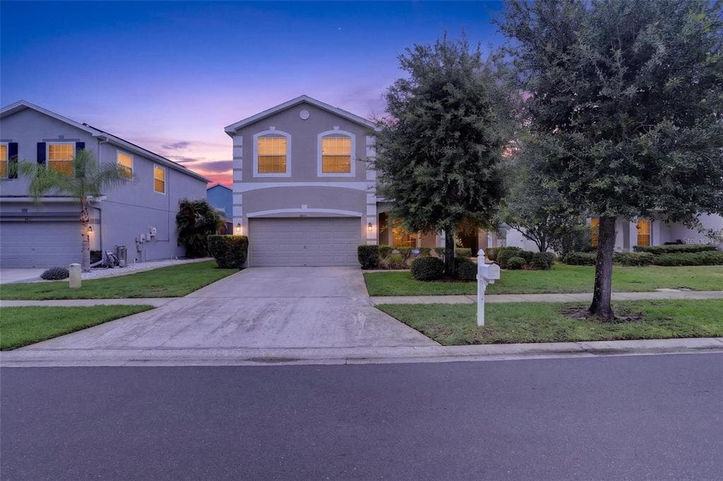 8821 N RIVER ROAD TAMPA, FL 33635