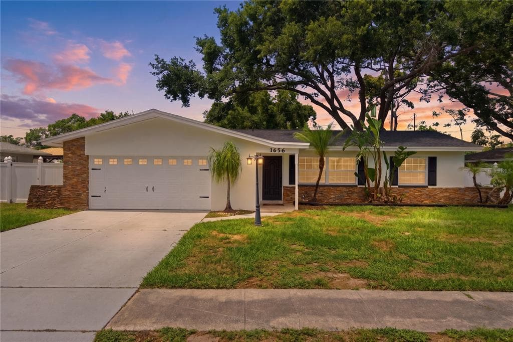 1656 WEBB DRIVE CLEARWATER, FL 33755