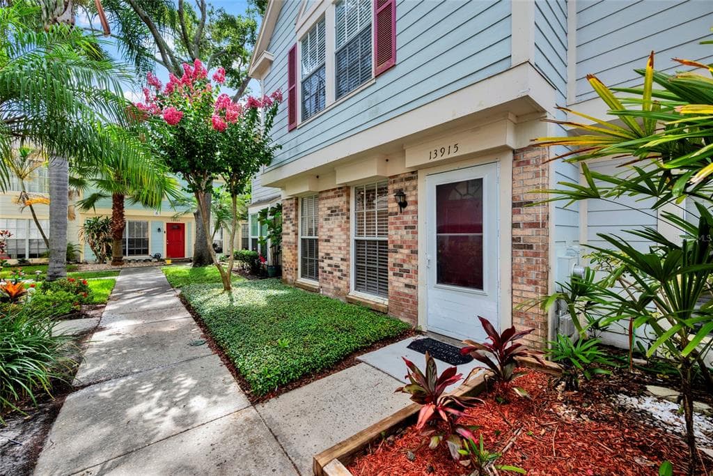 13915 FLETCHERS MILL DRIVE TAMPA, FL 33613