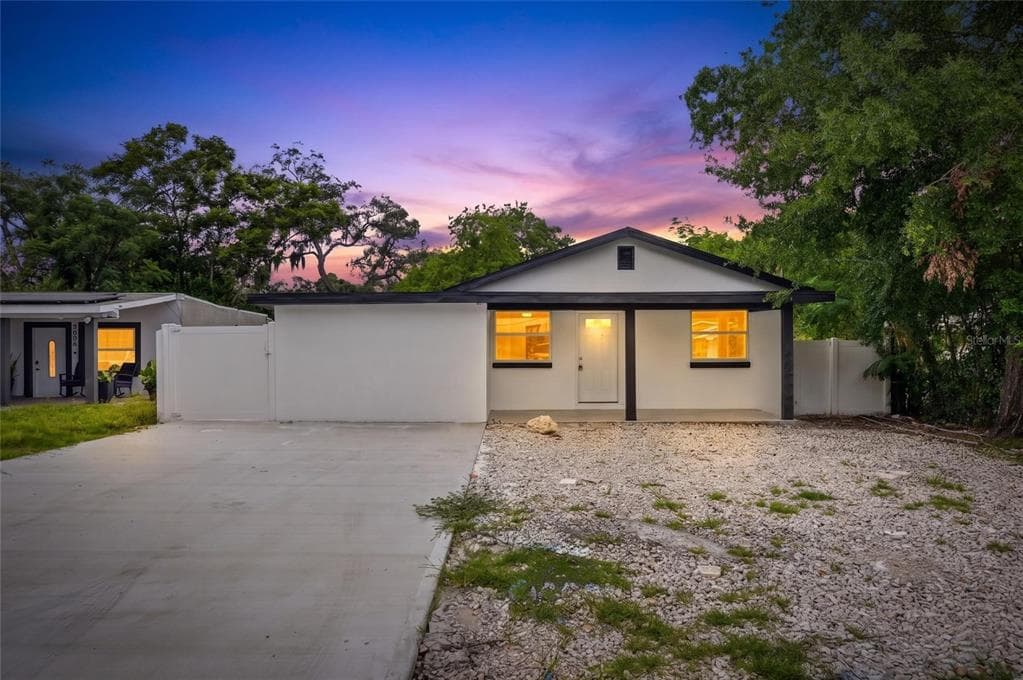 9608 N ASTER AVENUE TAMPA, FL 33612