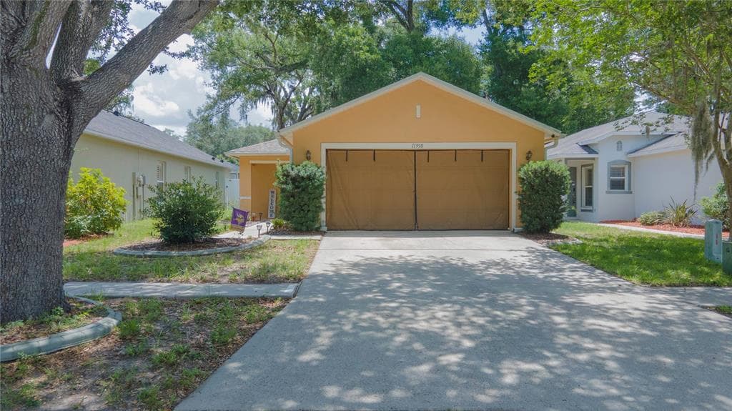11910 MANGO GROVES BOULEVARD SEFFNER, FL 33584