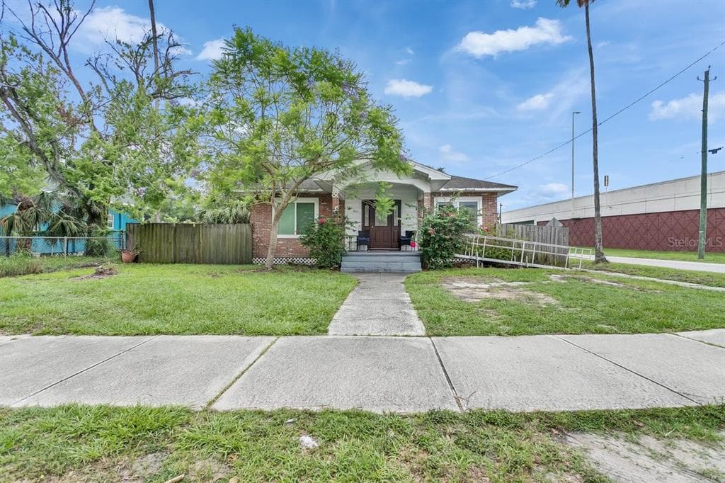 801 E LOUISIANA AVENUE TAMPA, FL 33603