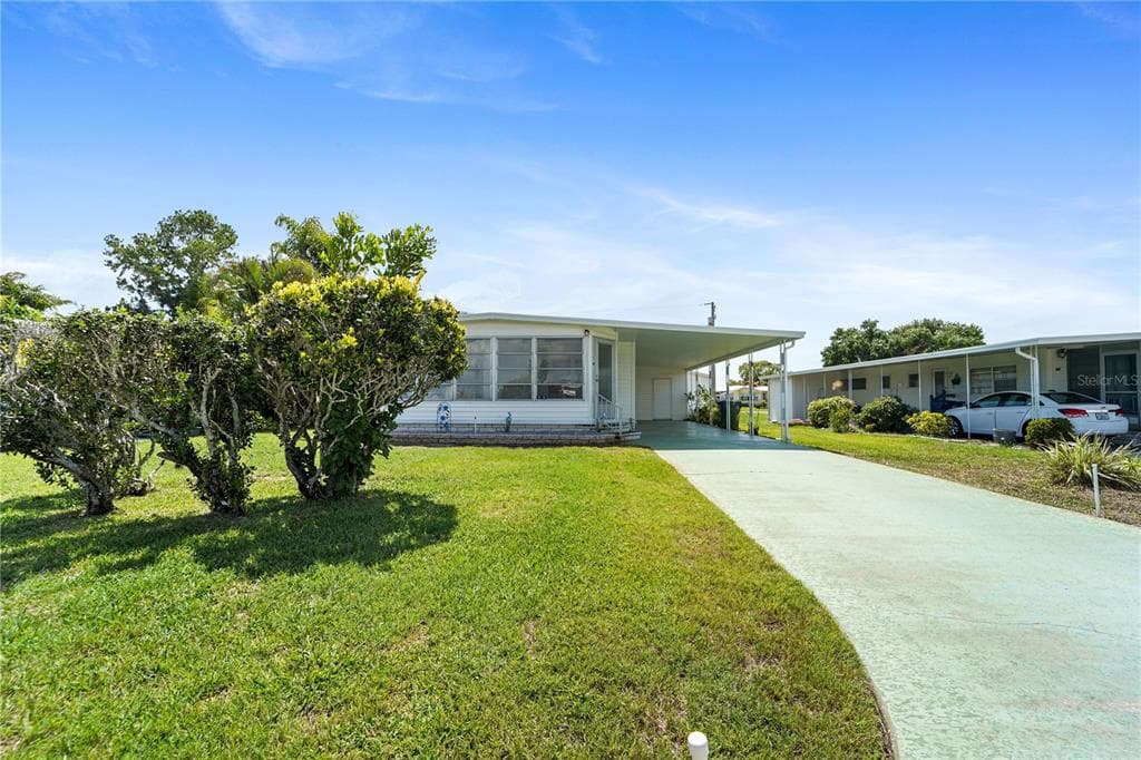 47 DELAWARE COURT S UNIT 10