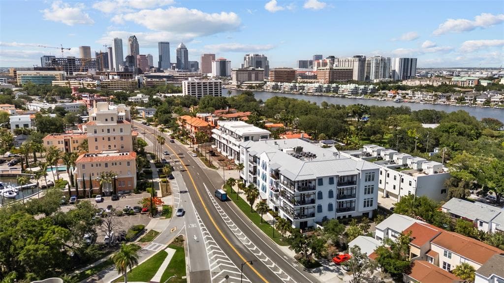 91 DAVIS BOULEVARD UNIT 204 TAMPA, FL 33606