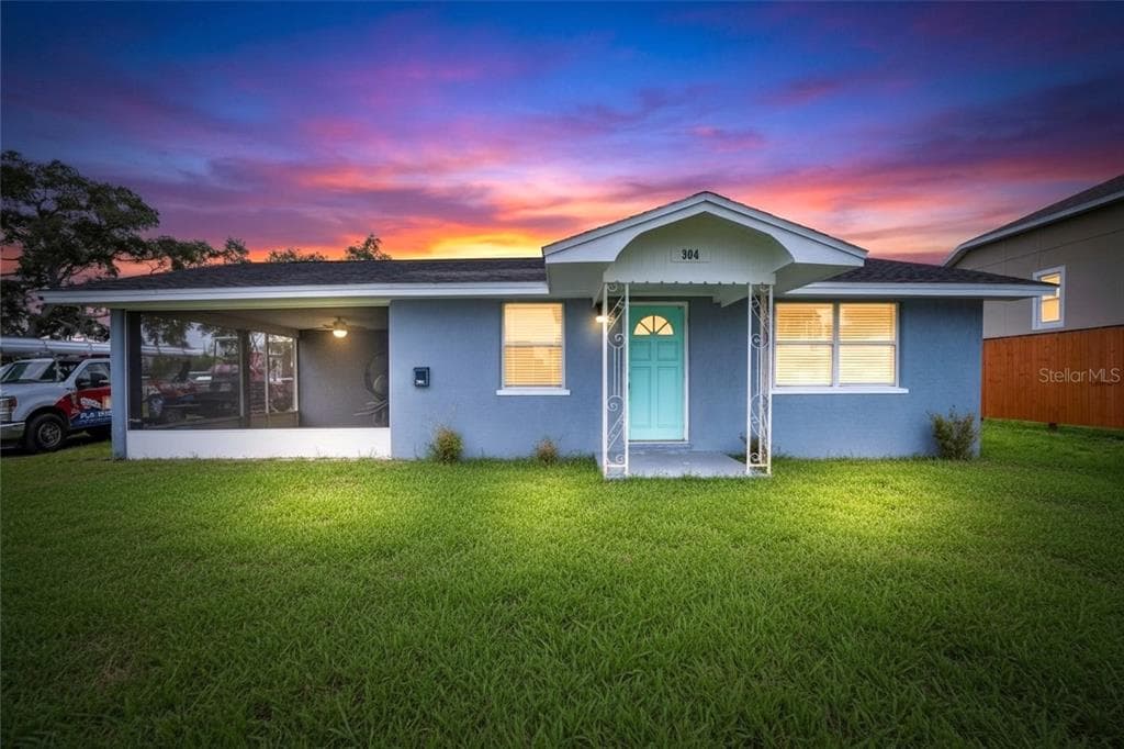 304 4TH AVENUE NW RUSKIN, FL 33570