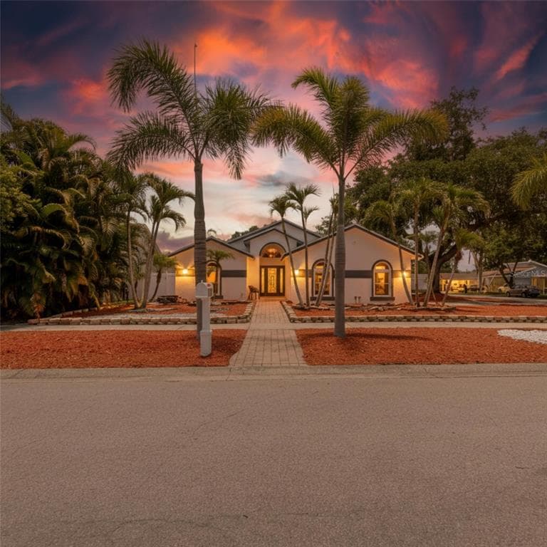 8949 106TH AVENUE N SEMINOLE, FL 33777