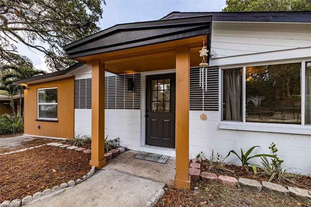 8705 N HIGHLAND AVENUE TAMPA, FL 33604
