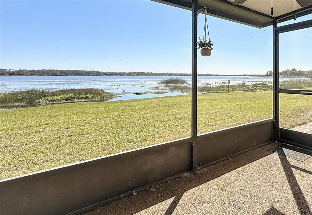 9209 SEMINOLE BOULEVARD UNIT 32 SEMINOLE, FL 33772